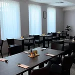 Uno Smart Koeln Szálloda 3*