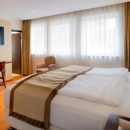Hotell Uno Smart Koeln