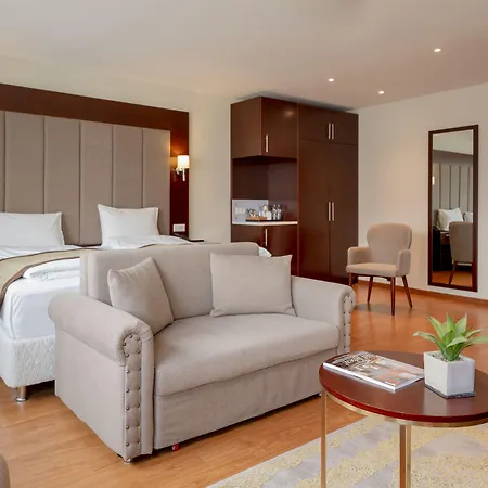 Uno Smart Koeln Hotell 3*