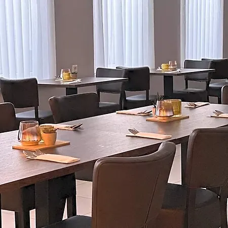 Hotel Uno Smart Koeln 3*
