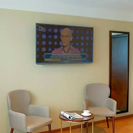 Hotel Uno Smart Koeln 3*
