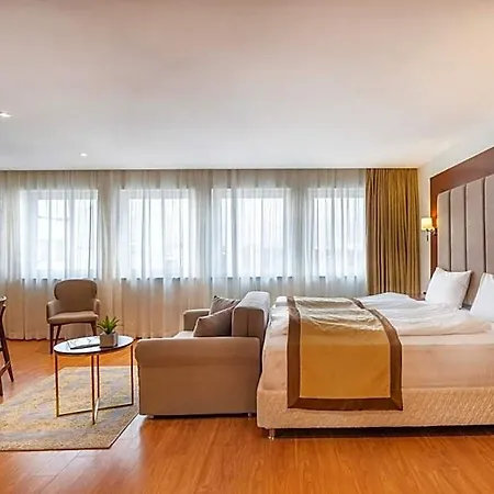 Hotel Uno Smart Koeln 3*