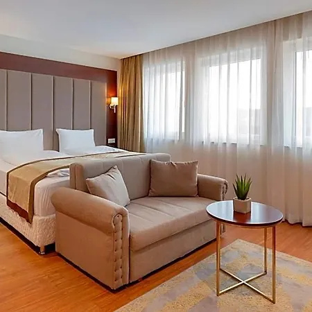 Hotel Uno Smart Koeln 3*