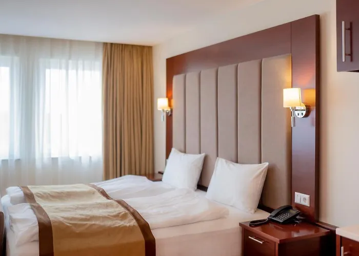 Hotel Uno Smart Koeln 3*