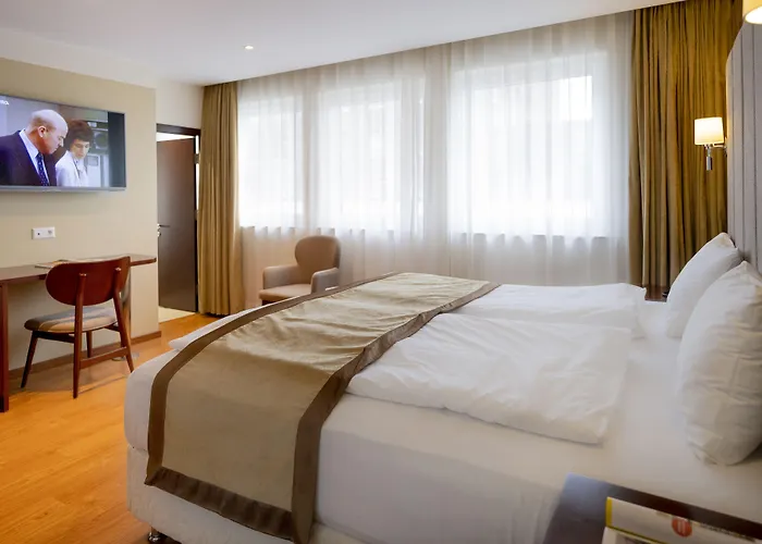 Uno Smart Koeln Hotel 3*